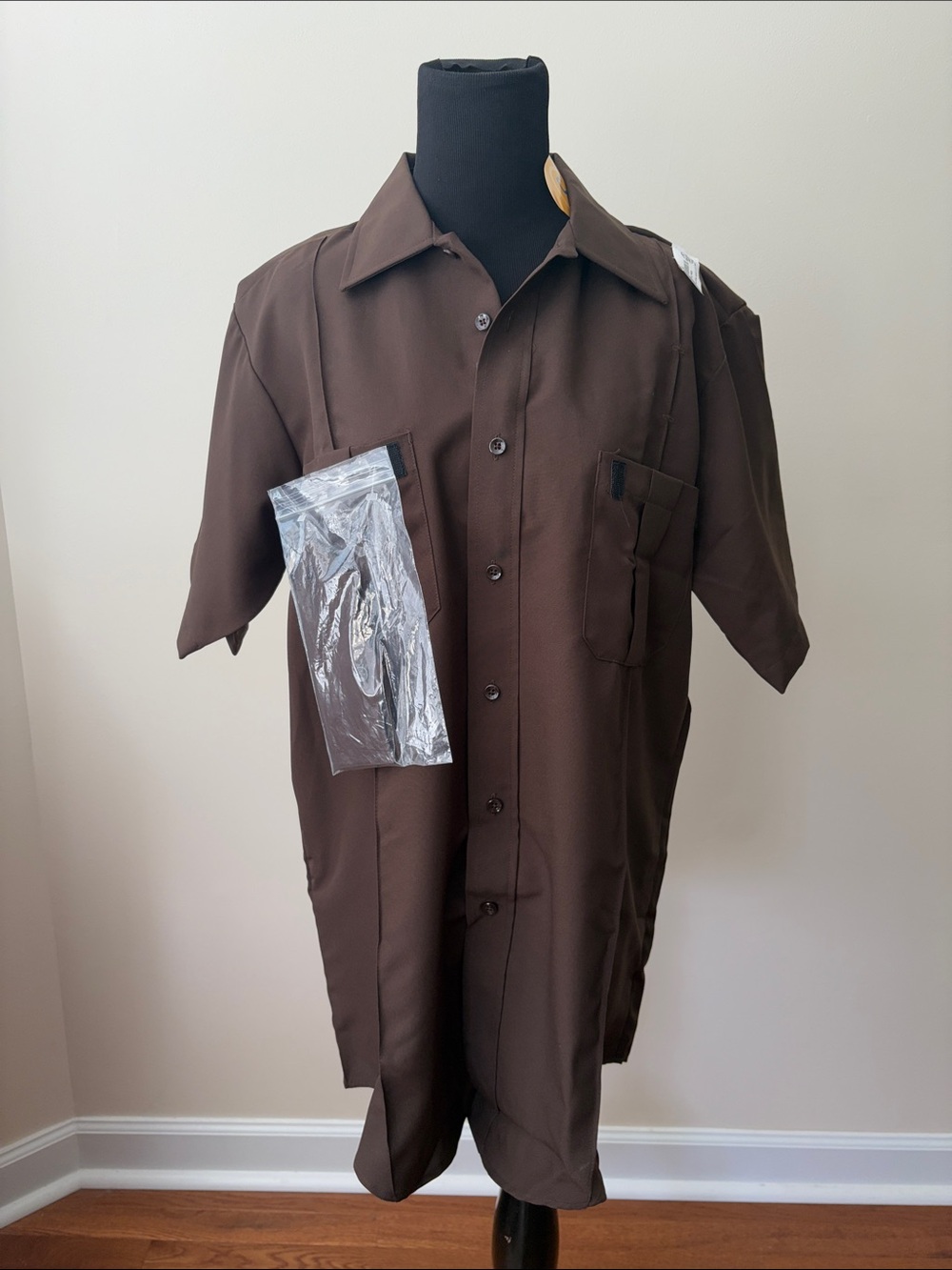 Right Image by Riverside Men's Short-Sleeve Professional Shirt
